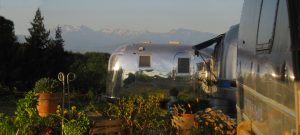 belrepayre airstream et retro ccamping pyrenees nature et fun