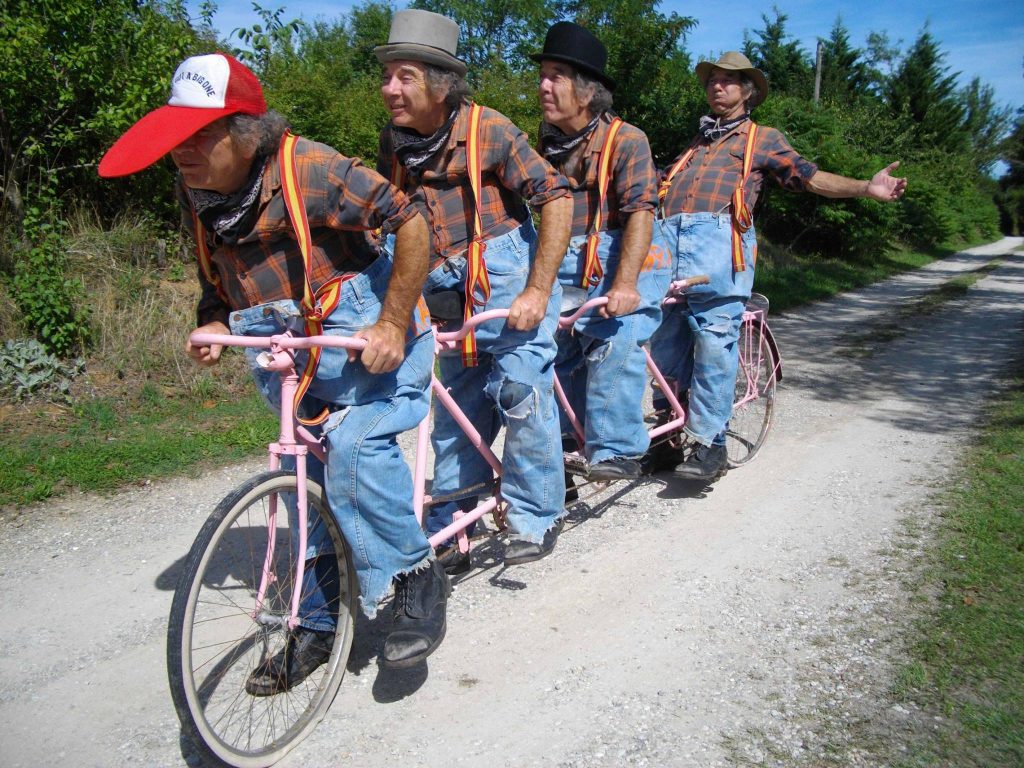 Al wreckett on the Tour de France in Mirepoix. The way is the other way !