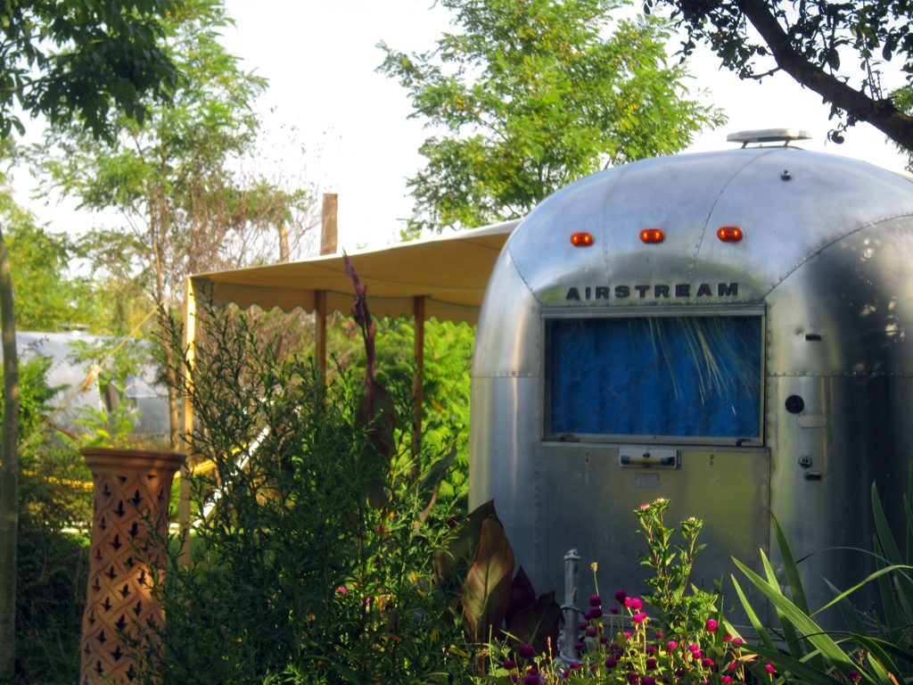 belrepayre glamping pyrenees streamadelic