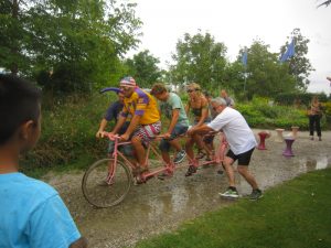 belrepayre10 years - l'epreuve la plus difficile le velo à 4 places !